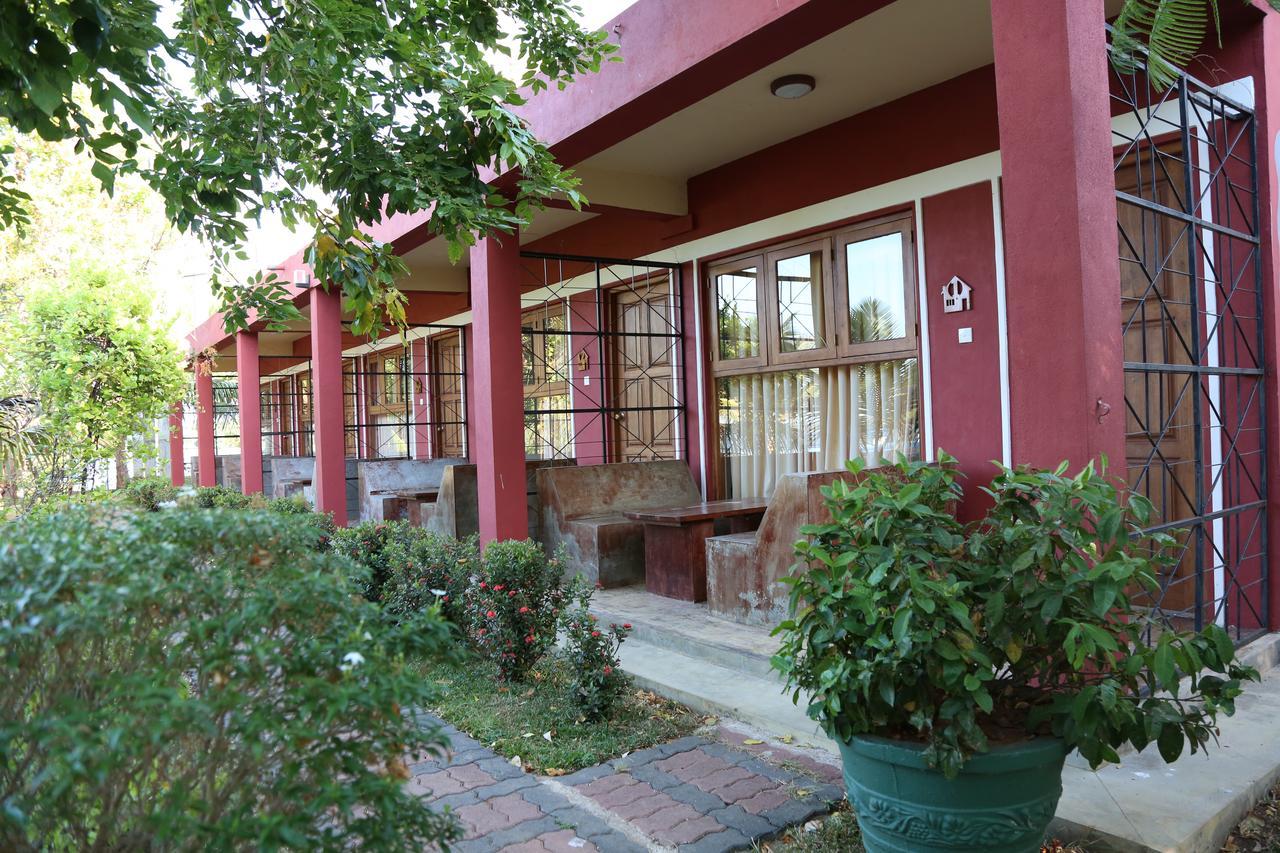 Pharo Lake Polonnaruwa Exterior foto