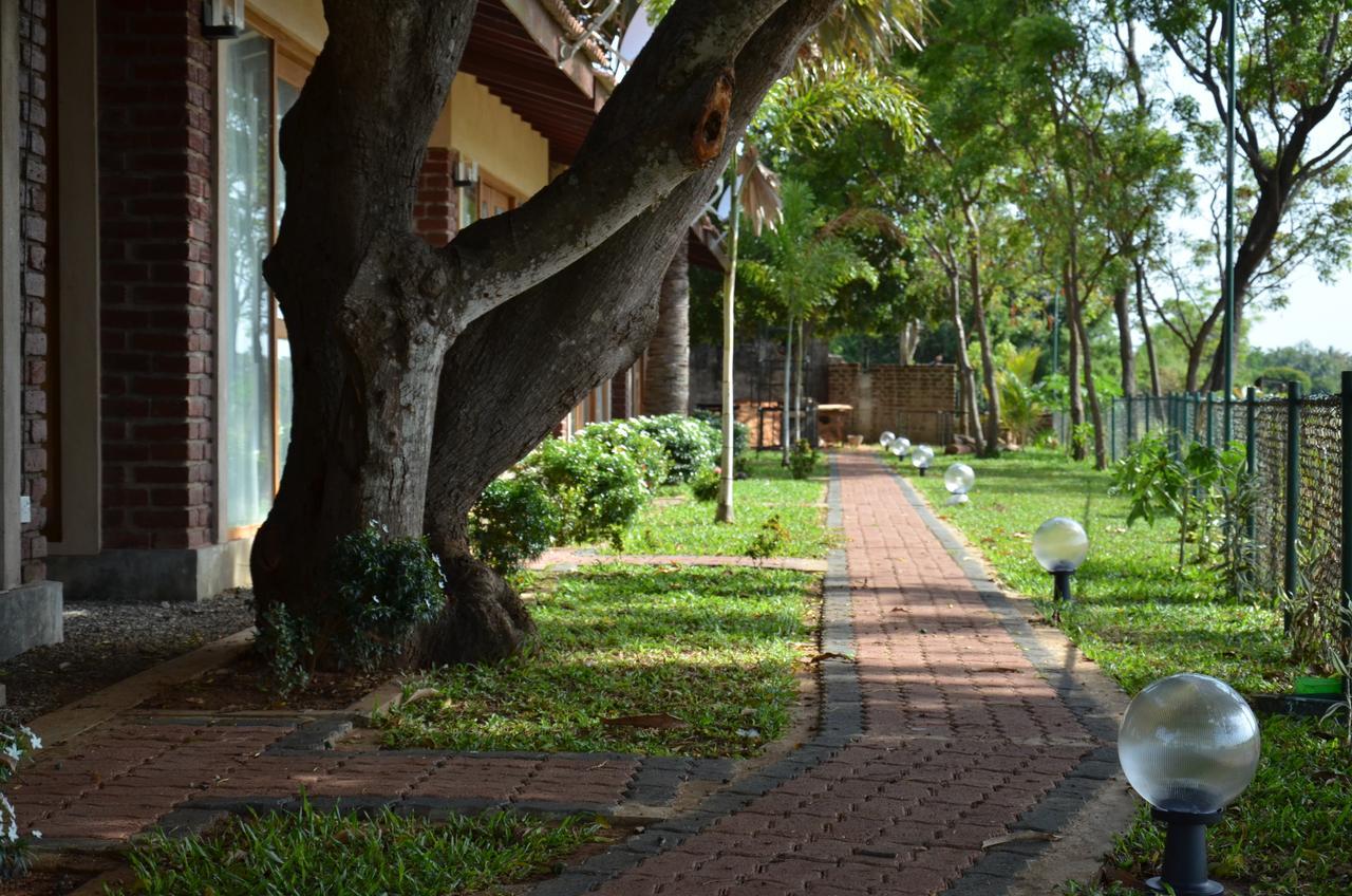 Pharo Lake Polonnaruwa Exterior foto